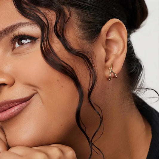 Brincos de aço inoxidável em forma de cruz